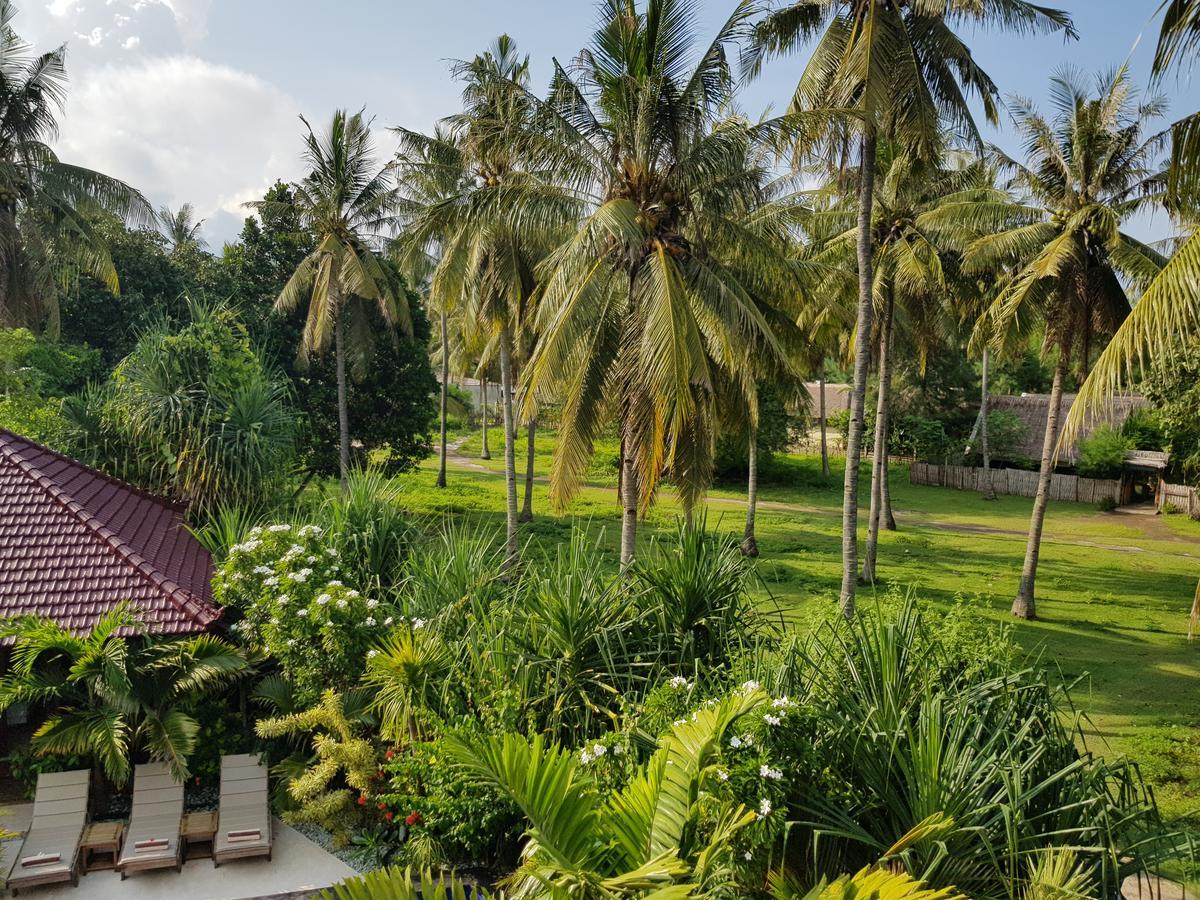 Senang Villa Gili Air Exterior photo